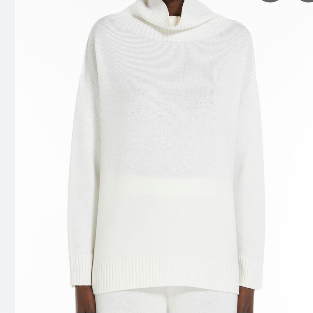 ⭐️MaxMara Leisure sweater Ivory White⭐️
